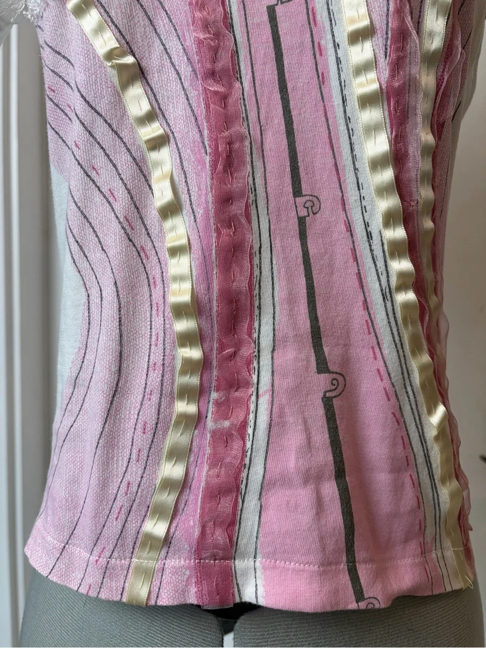 DIOR VTG Galliano ‘02 Corset Tee, white w/pink velvet ribbons&lace, M, EUC🎀 - Picture 8 of 15